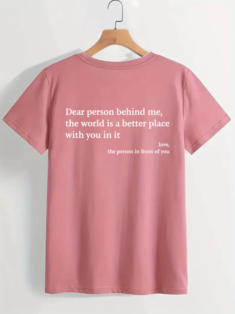 T-shirt pour femmes à col rond et manches courtes avec slogan.